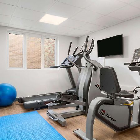 Ramada Milton Keynes Ξενοδοχείο Εξωτερικό φωτογραφία