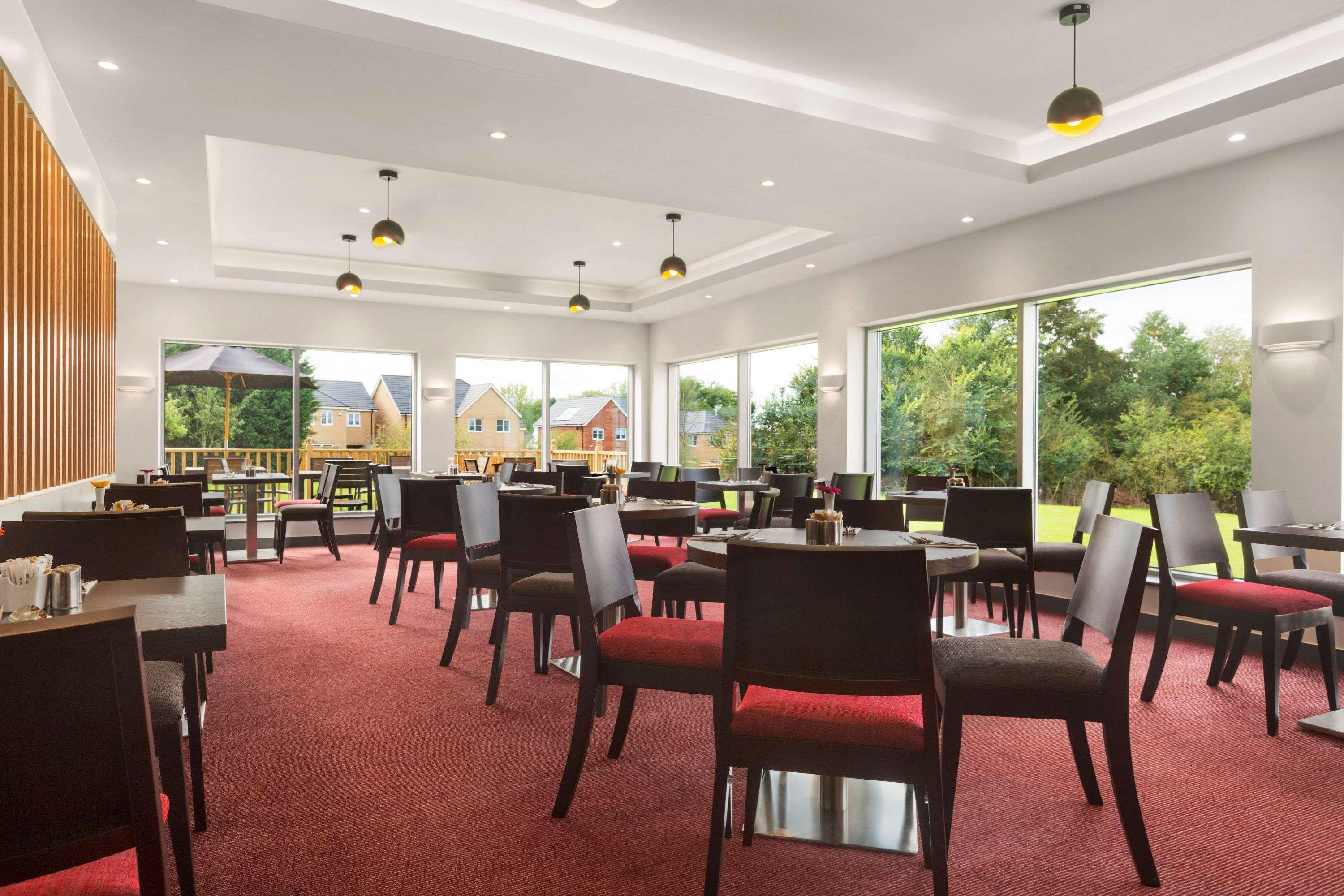 Ramada Milton Keynes Ξενοδοχείο Εξωτερικό φωτογραφία
