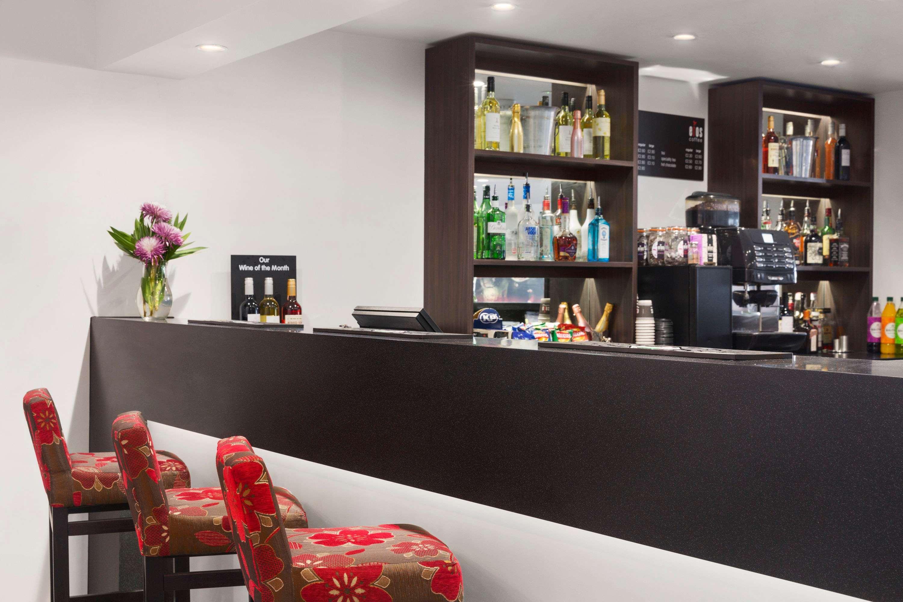 Ramada Milton Keynes Ξενοδοχείο Εξωτερικό φωτογραφία