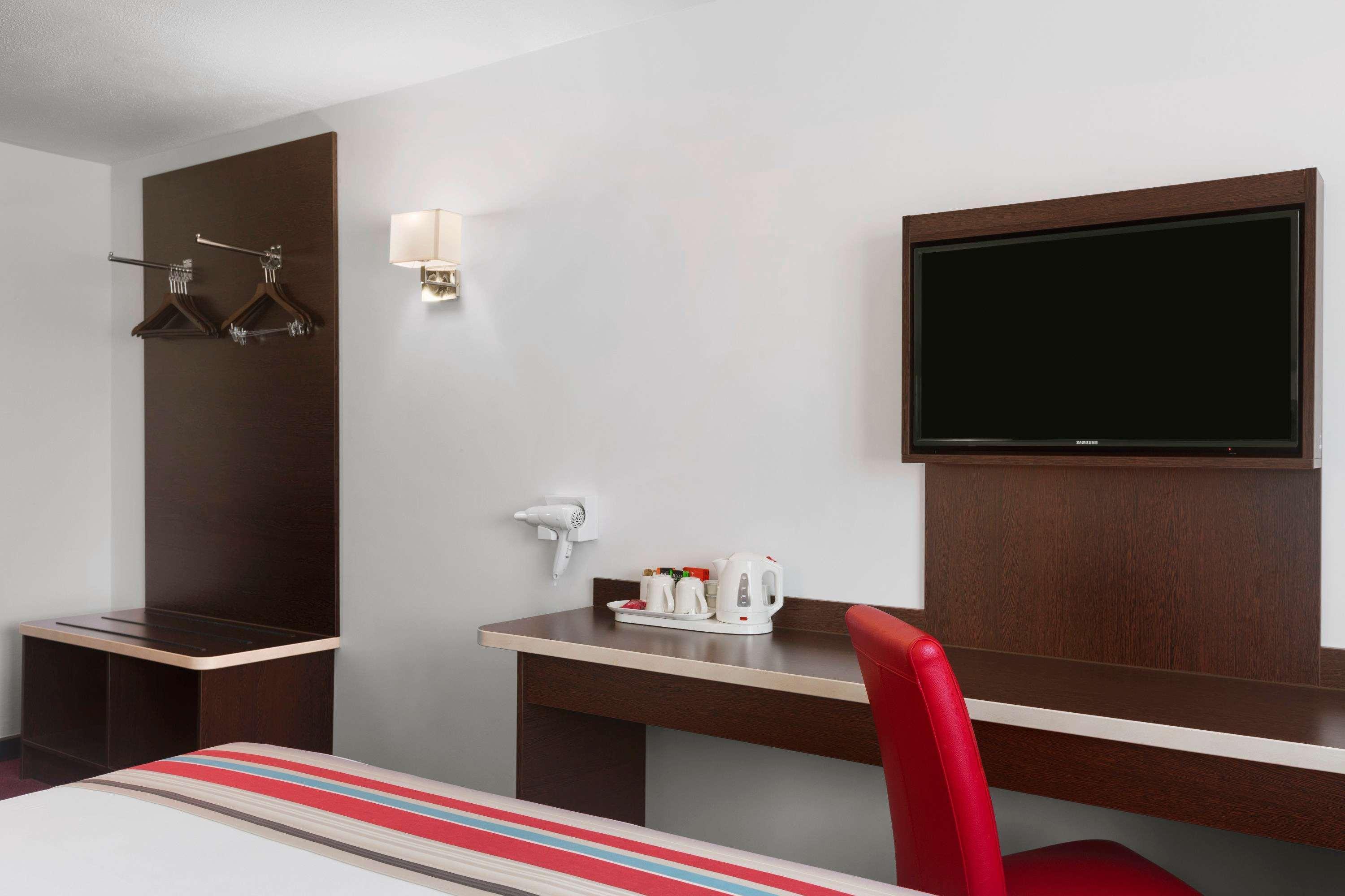 Ramada Milton Keynes Ξενοδοχείο Εξωτερικό φωτογραφία