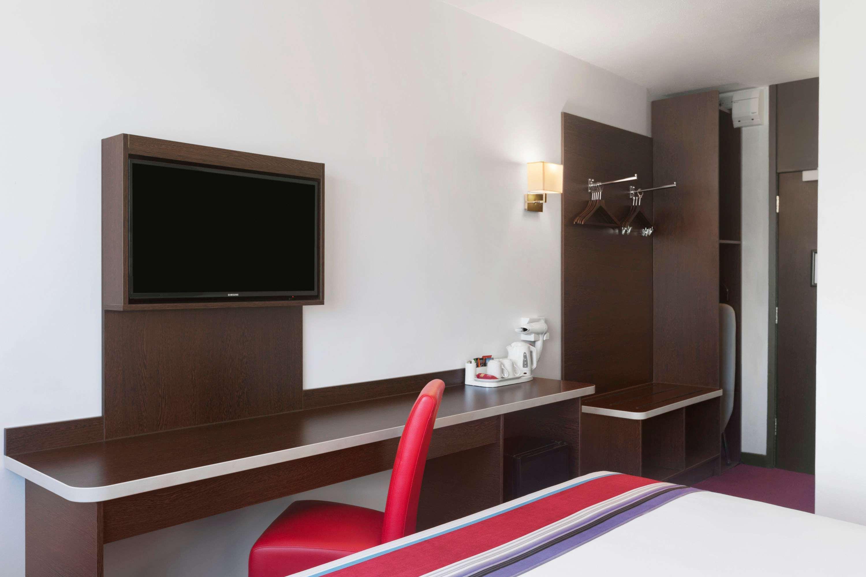 Ramada Milton Keynes Ξενοδοχείο Εξωτερικό φωτογραφία