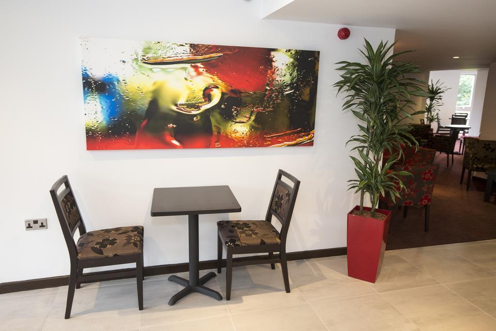 Ramada Milton Keynes Ξενοδοχείο Εξωτερικό φωτογραφία