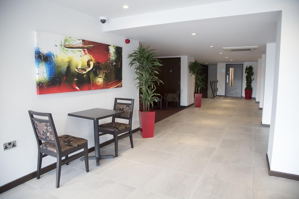 Ramada Milton Keynes Ξενοδοχείο Εξωτερικό φωτογραφία