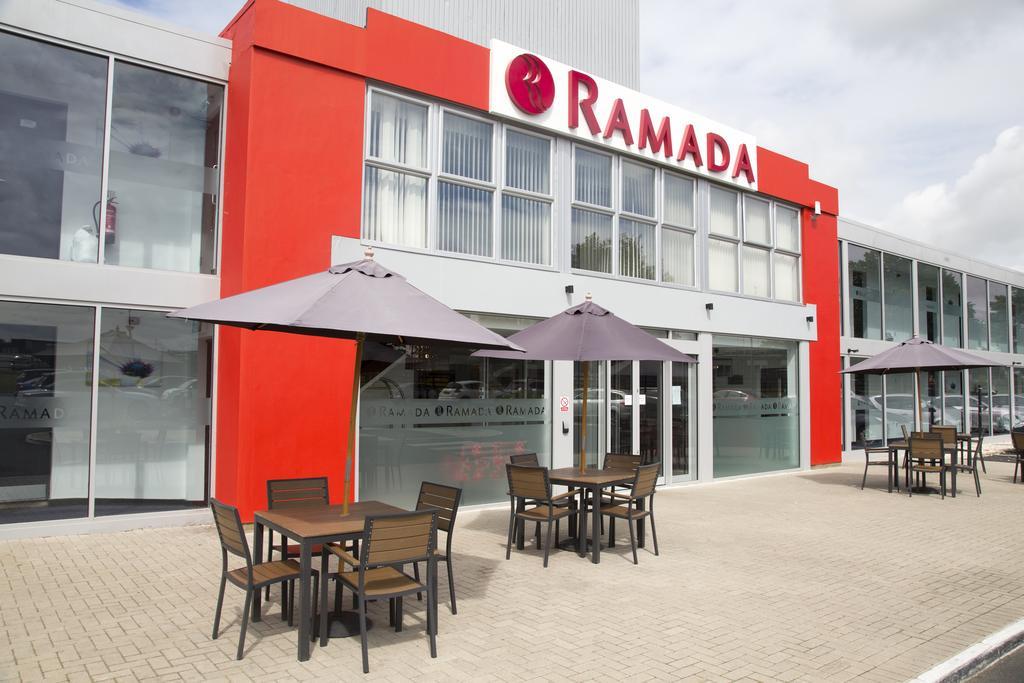 Ramada Milton Keynes Ξενοδοχείο Εξωτερικό φωτογραφία