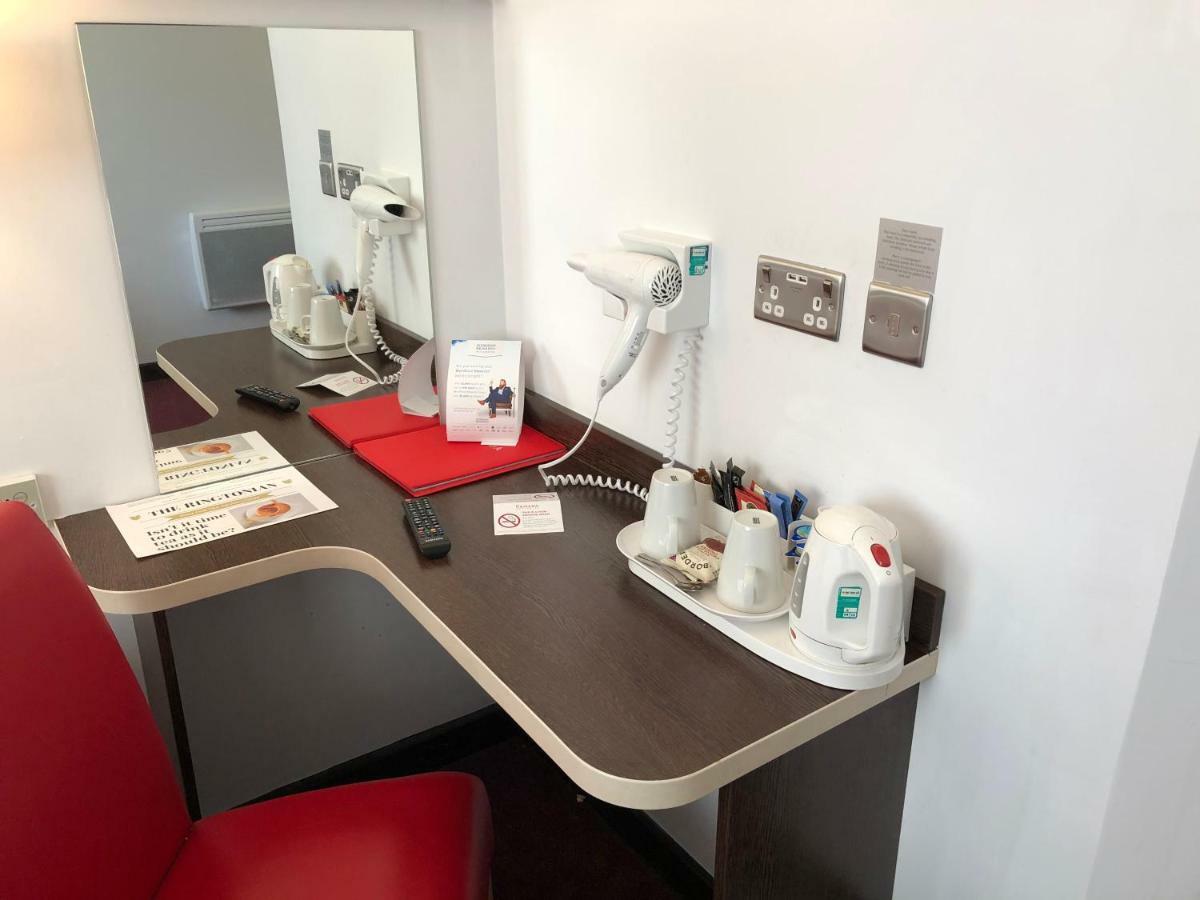Ramada Milton Keynes Ξενοδοχείο Εξωτερικό φωτογραφία
