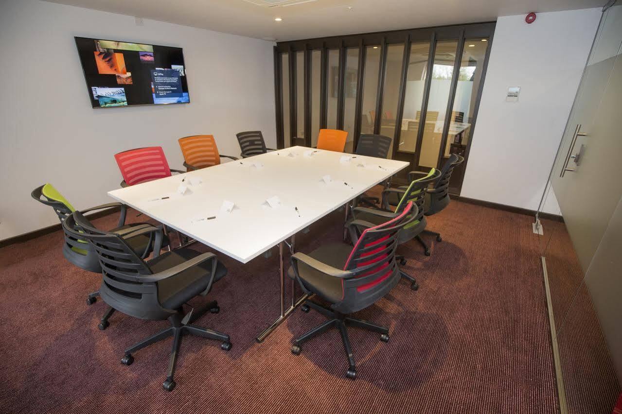 Ramada Milton Keynes Ξενοδοχείο Εξωτερικό φωτογραφία