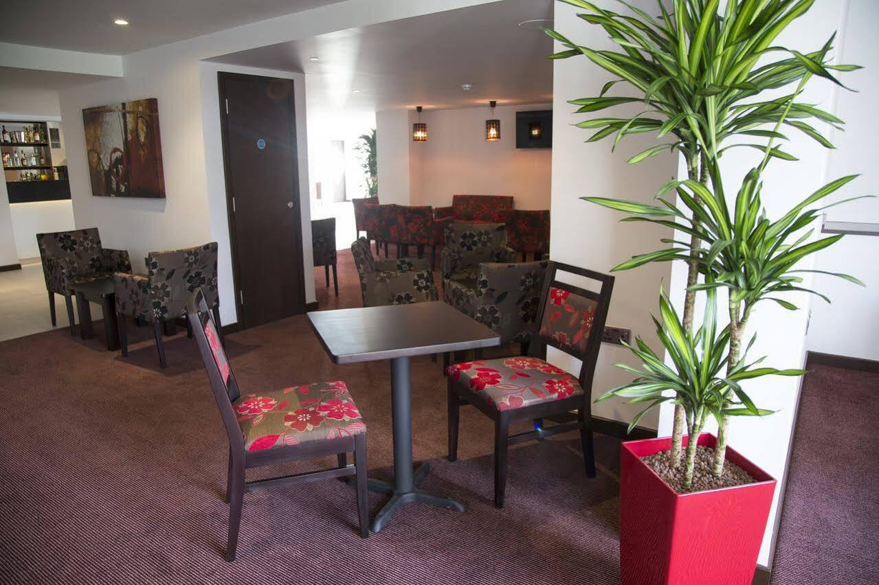 Ramada Milton Keynes Ξενοδοχείο Εξωτερικό φωτογραφία